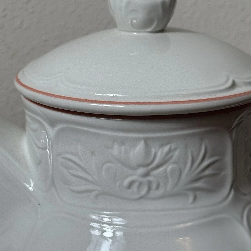 Villeroy & Boch Cortina White Porcelain Coffee Pot Teapot Pink Trim Luxembourg
